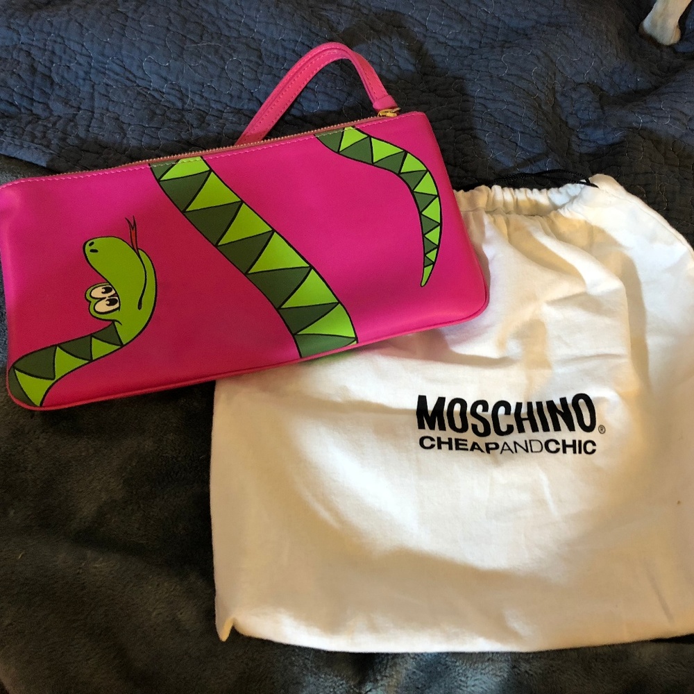 Moschino mini clutch